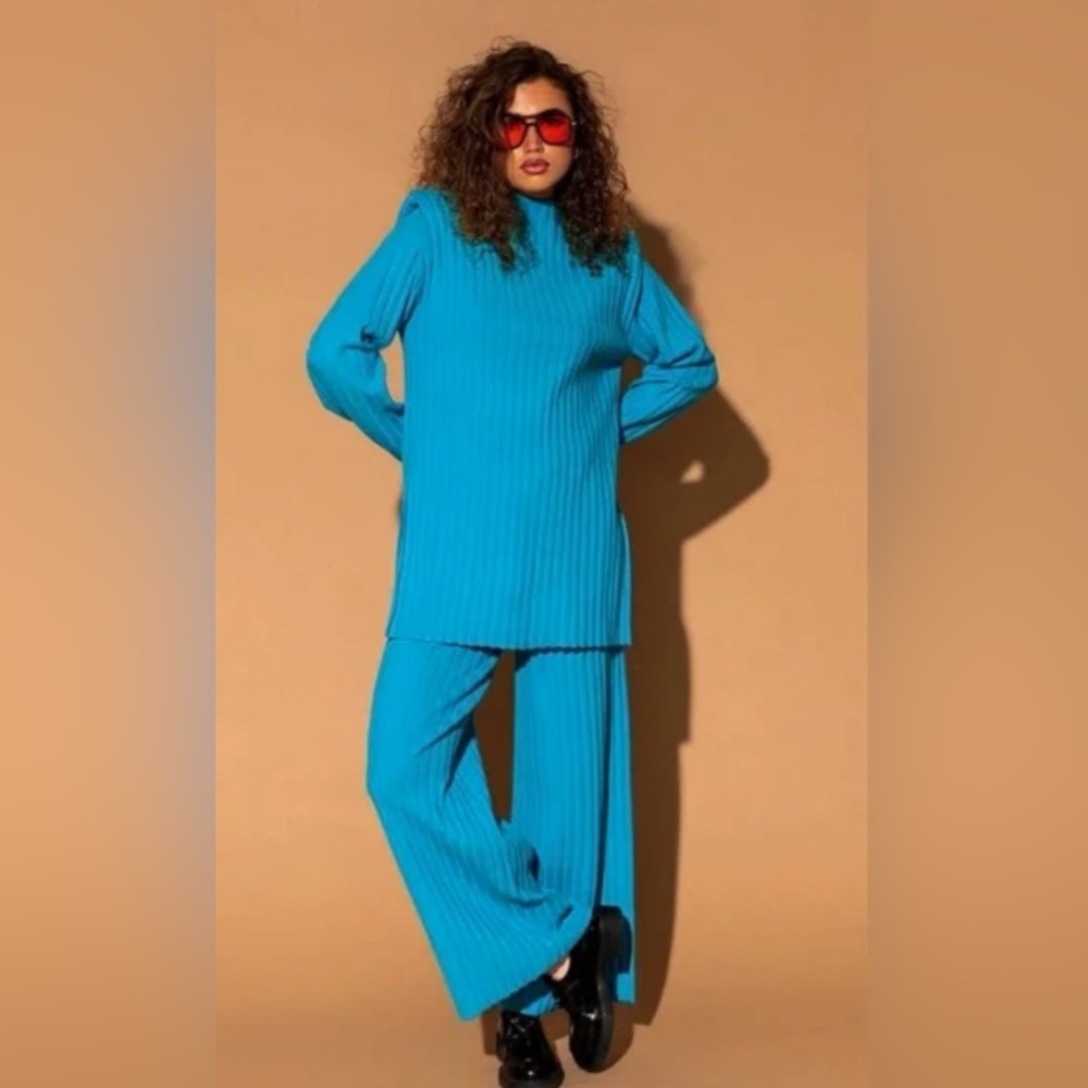 Dressed in LALA Blue Ribbed Pants & Top Set